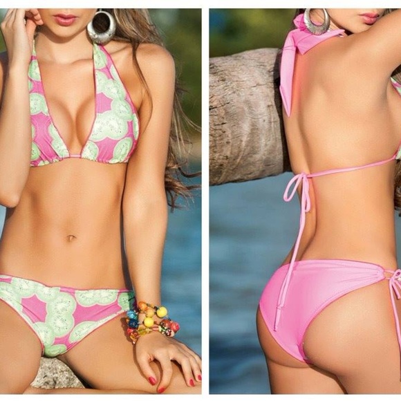 Gorgeous Pink Halter bikini Set - Picture 5 of 5